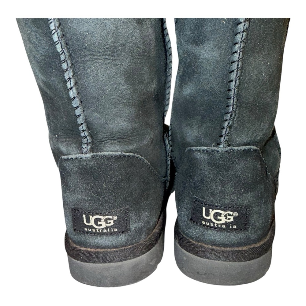 UGG Women's Classic II Tall Suede Boots black, Size 7 - Picture 2 of 7